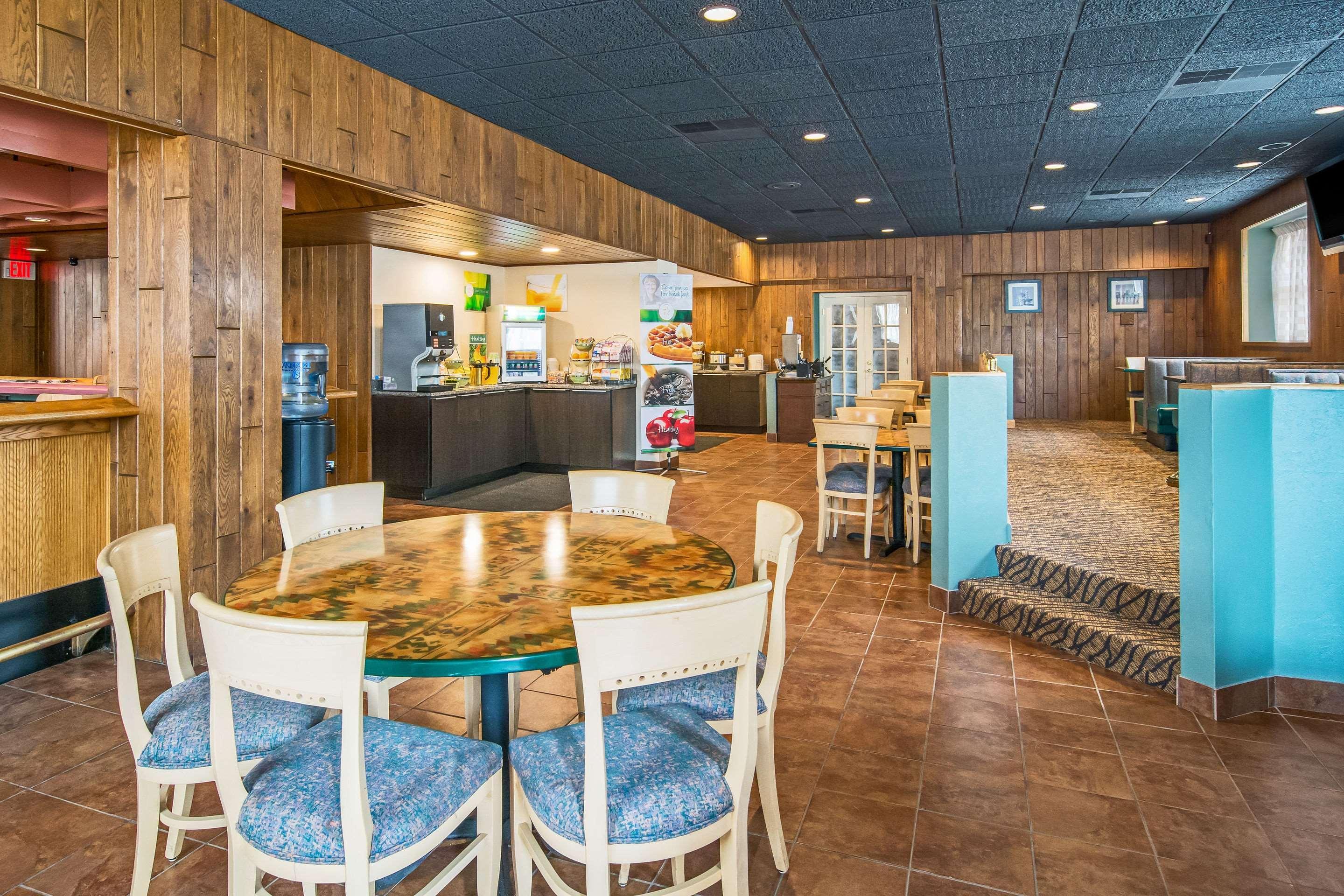 Quality Inn & Suites Virginia Buitenkant foto