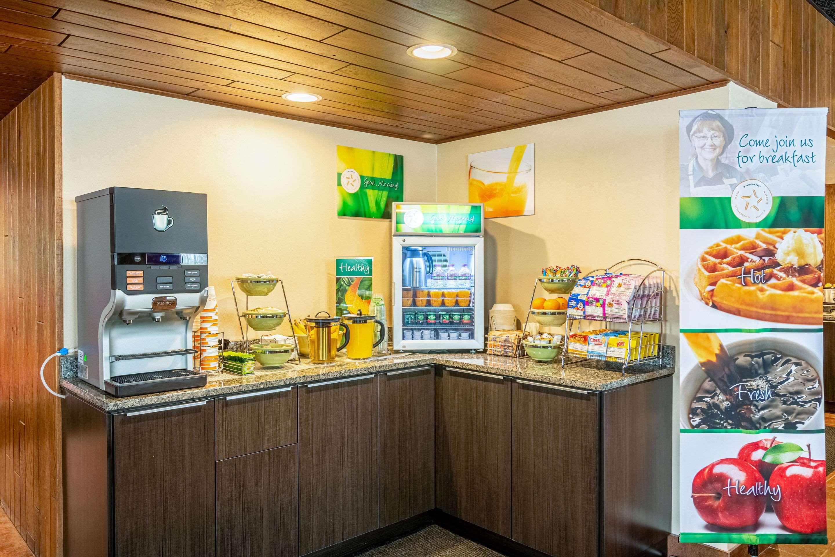 Quality Inn & Suites Virginia Buitenkant foto