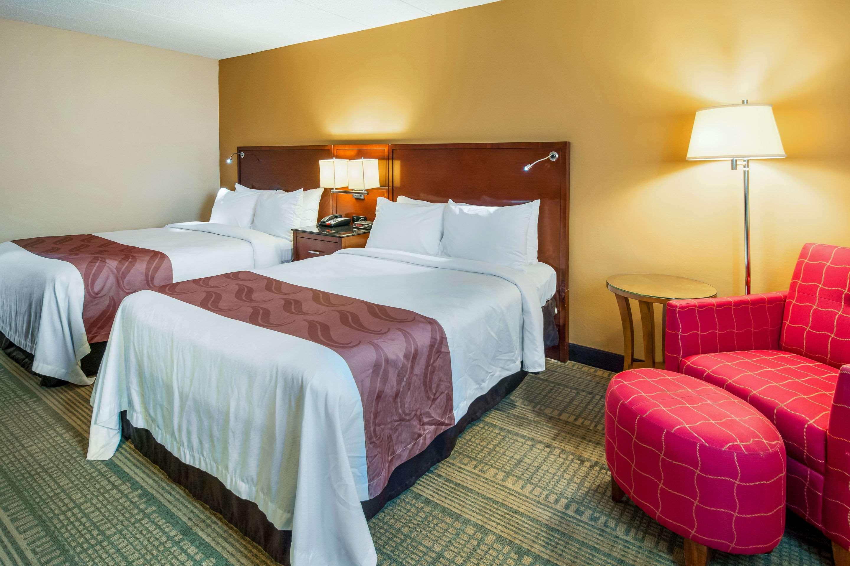Quality Inn & Suites Virginia Buitenkant foto