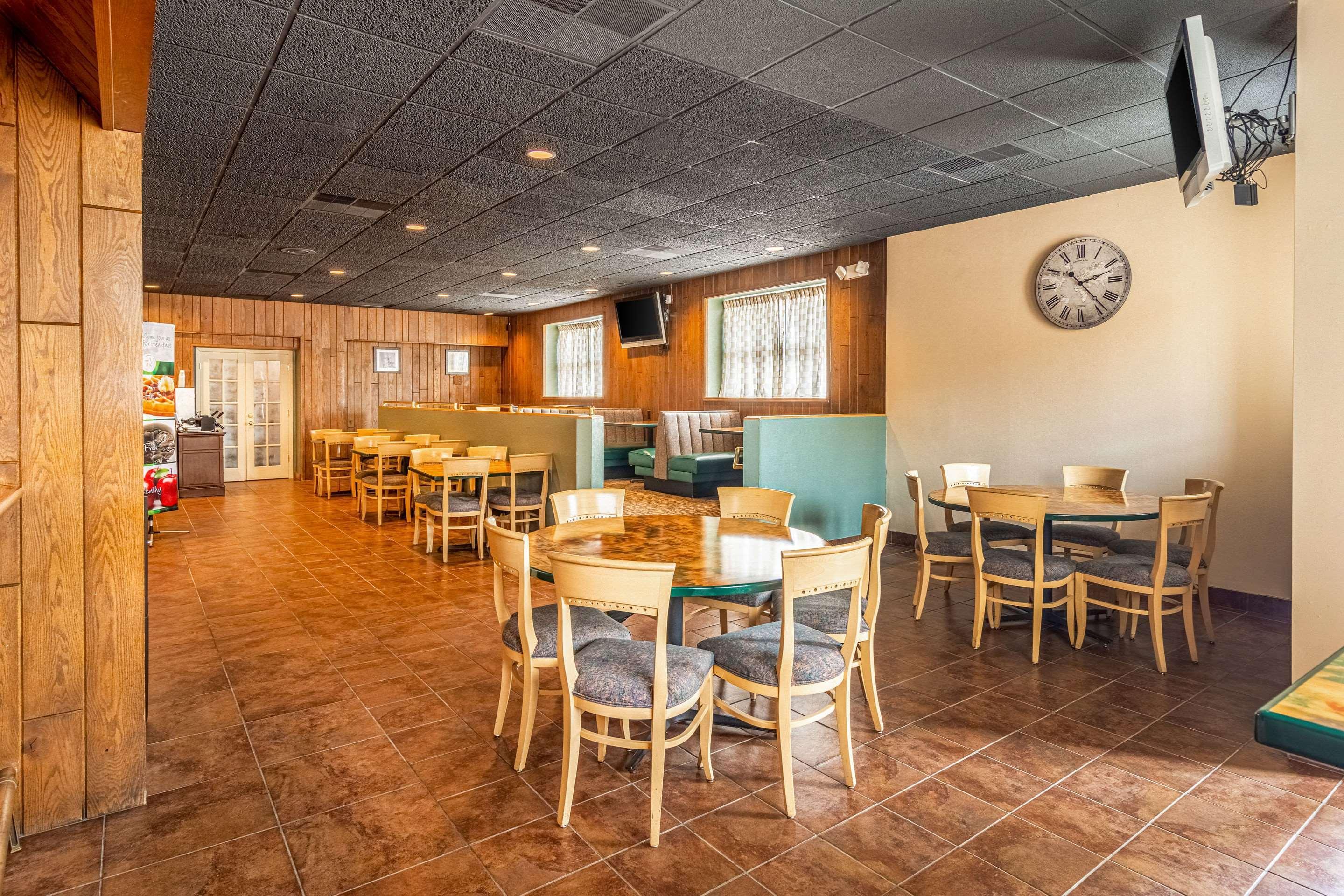 Quality Inn & Suites Virginia Buitenkant foto