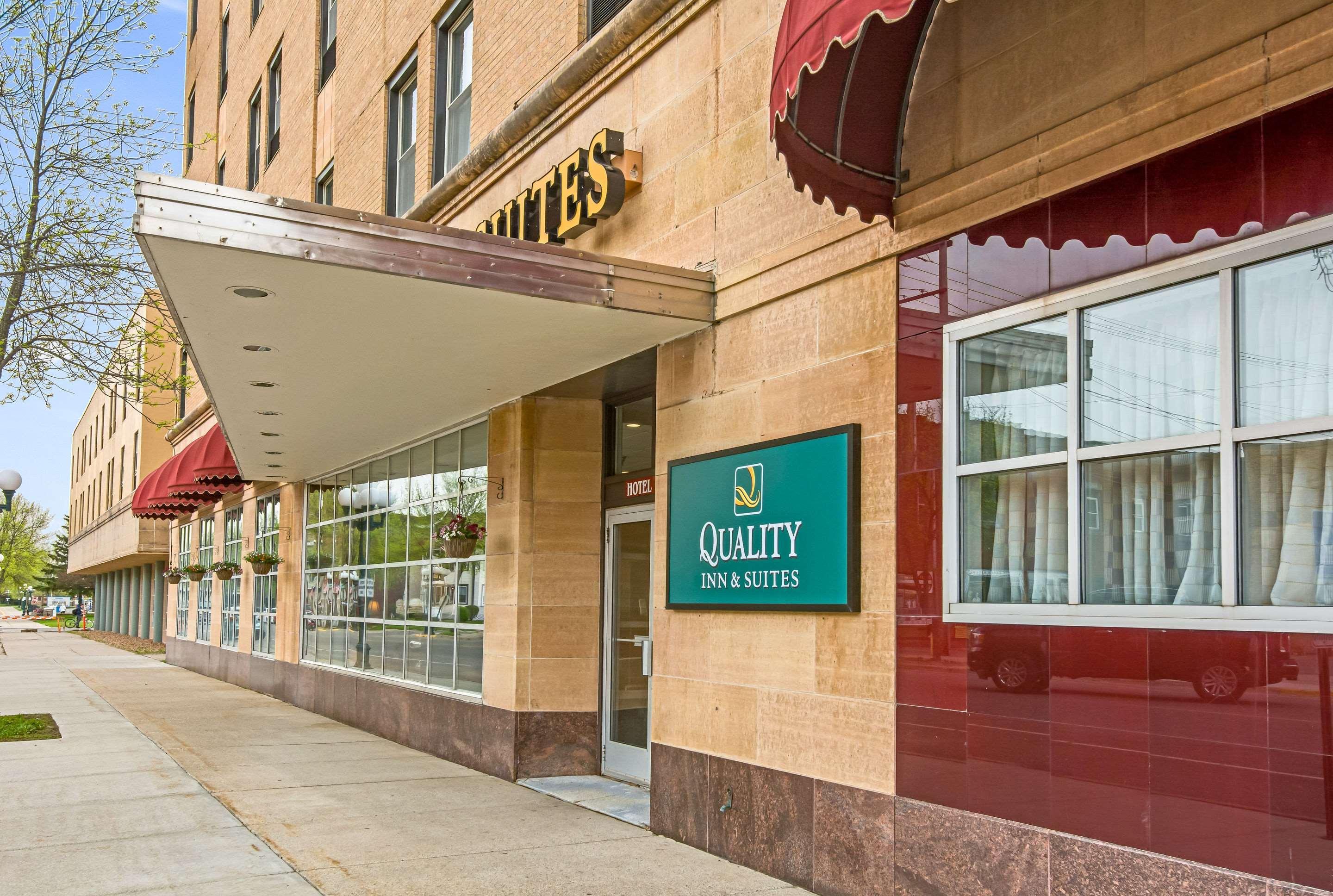 Quality Inn & Suites Virginia Buitenkant foto